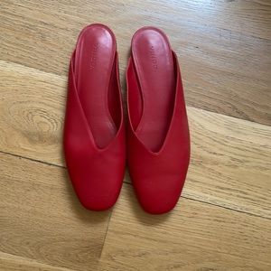 VINCE Red Mules